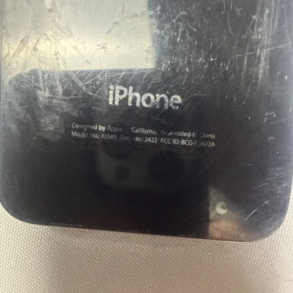 Apple iPhone 4 (Model A1349) Black - FOR PARTS ONLY - Untested / Scratched